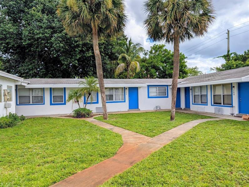 Foto principal - 140 NW 40th St