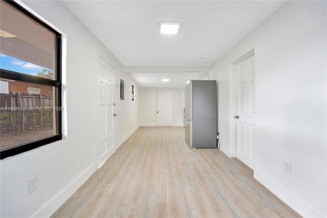 Foto del edificio - 2428 NW 28th St