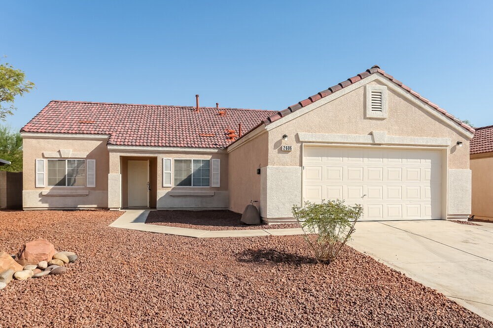 Primary Photo - 2606 Tropical Sands Ave