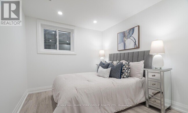 Photo du bâtiment - 106 Woodpark Pl