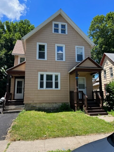 Building Photo - 247 6th St