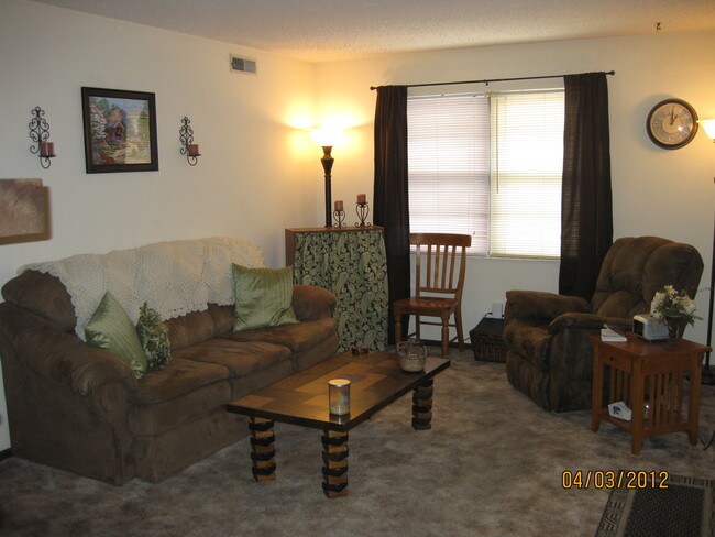 Building Photo - 1424 Beechwood Terrace