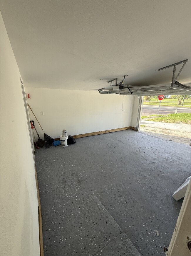 Foto del edificio - 732 62nd Ave N