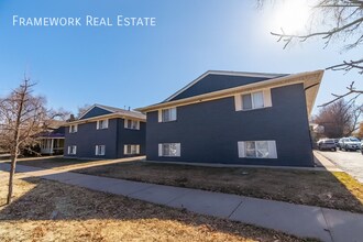 Building Photo - 824 12th St