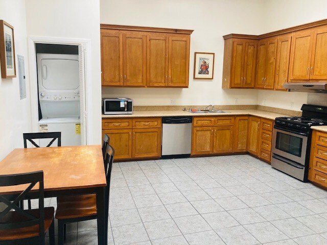 Foto del edificio - 1354 W 24th St