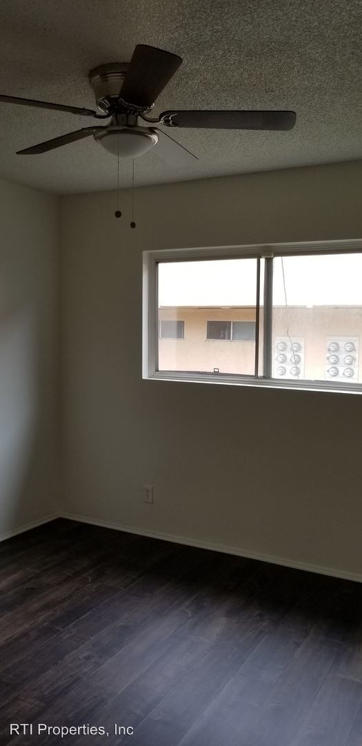 Foto del edificio - 13625 1/2-13625 1/2 Kornblum Ave