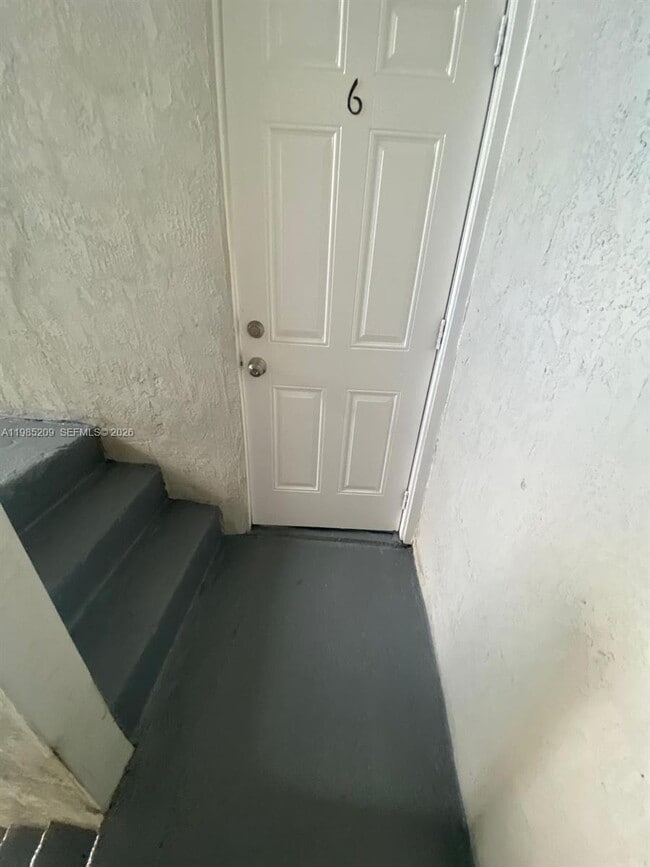 Foto del edificio - 1700 NW 22nd Ct