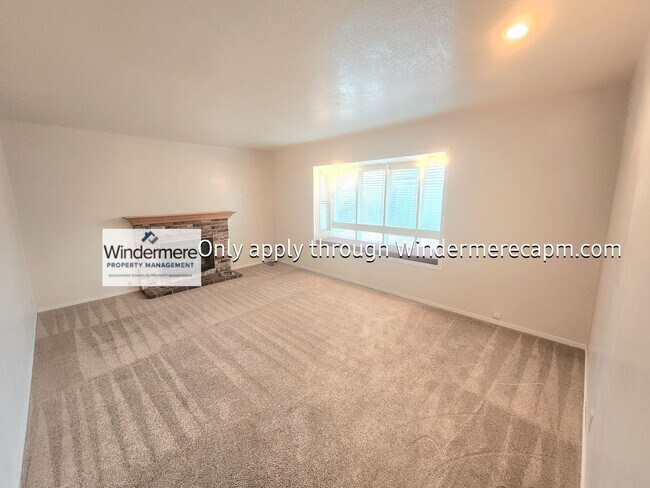 Foto del edificio - Foothill Farms Gem