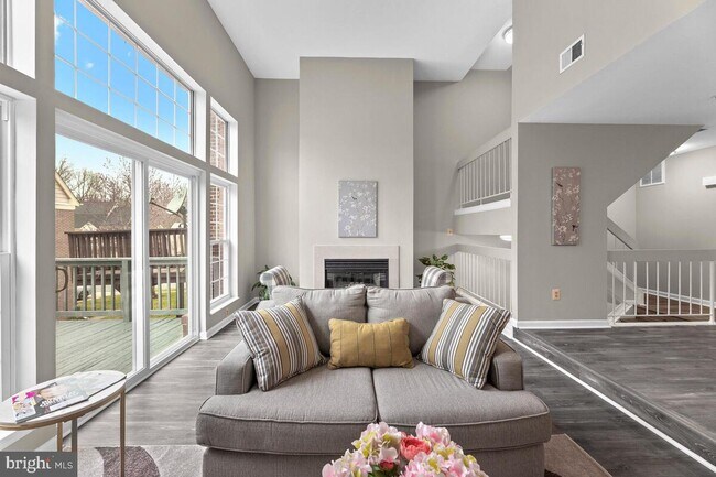 Building Photo - 11530 Tuscany Dr