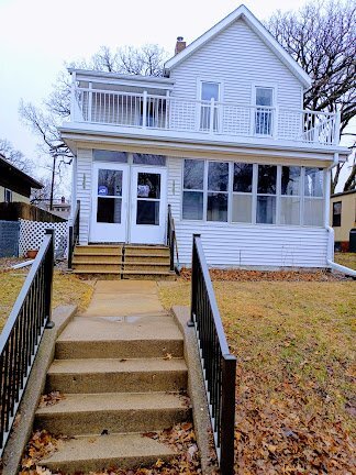 Foto principal - 2 Bedroom 1 Bath Duplex in St. Paul