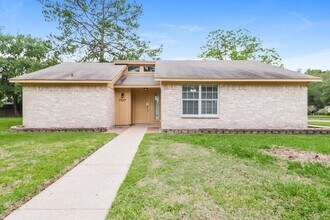 Building Photo - 7327 Shady Vale Ln