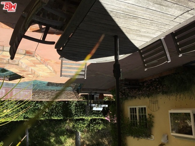 Foto principal - 3944 Mandeville Canyon Rd