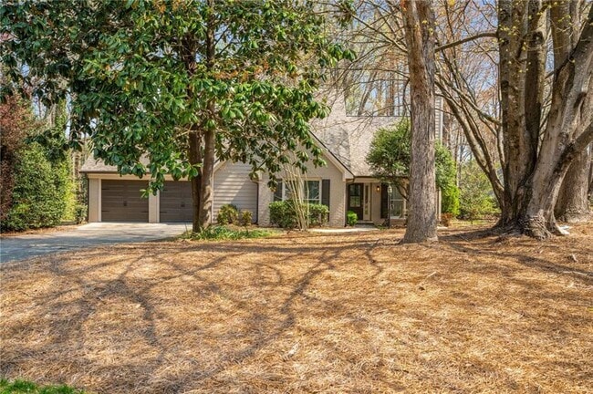 Building Photo - 1813 N Creek Cir