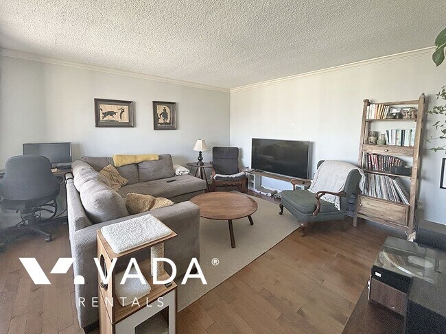 Photo du bâtiment - Barclay House West End 1 Bedroom Apartment...