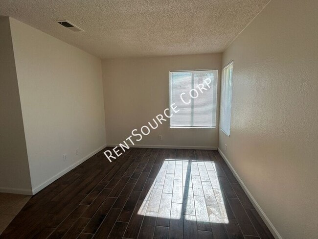 Foto del edificio - 504 W. Avenue J4-Unit 508A