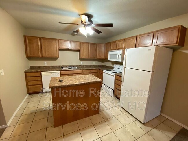 Foto del edificio - 1115 N 26th St