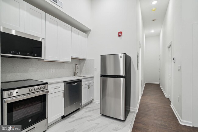 Building Photo - 37 N 3rd St