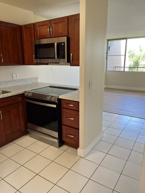 Building Photo - 46-259 Kahuhipa St