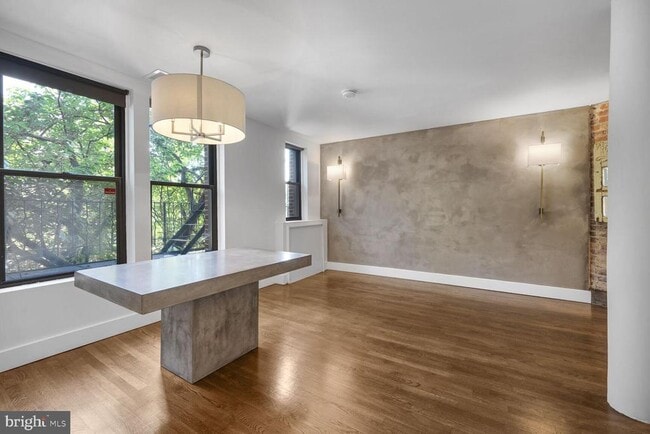 Foto del edificio - 2038 18th St NW