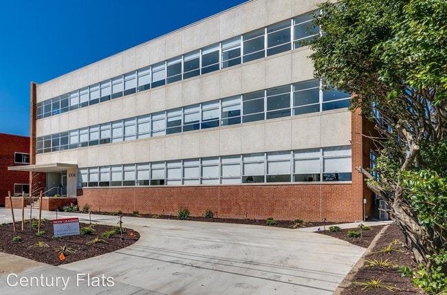 Building Photo - 1004 N Thompson St