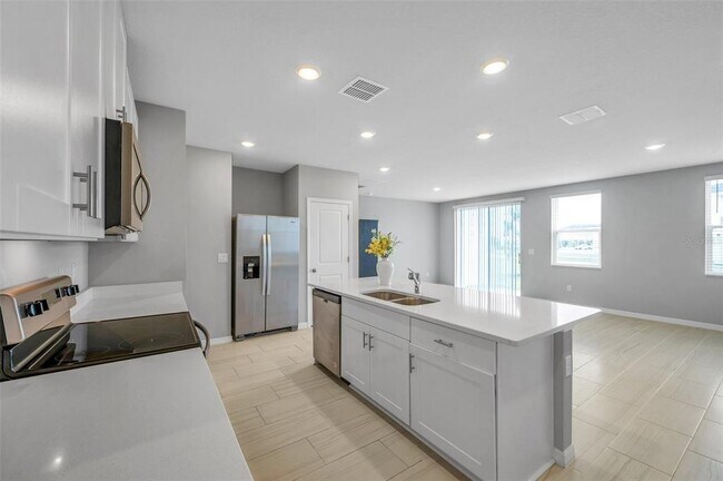 Foto del edificio - 7705 Momentum Pkwy