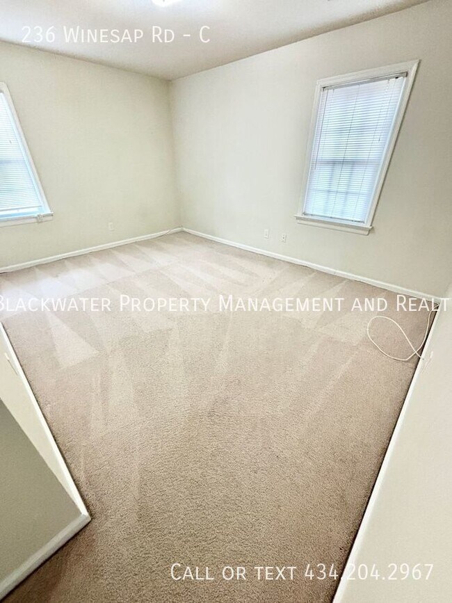 Foto del edificio - 236 Winesap Rd