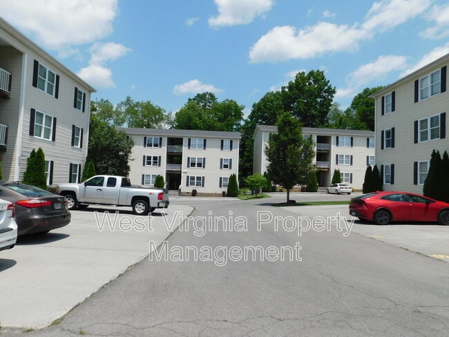 Building Photo - 212 Cardinal Wy
