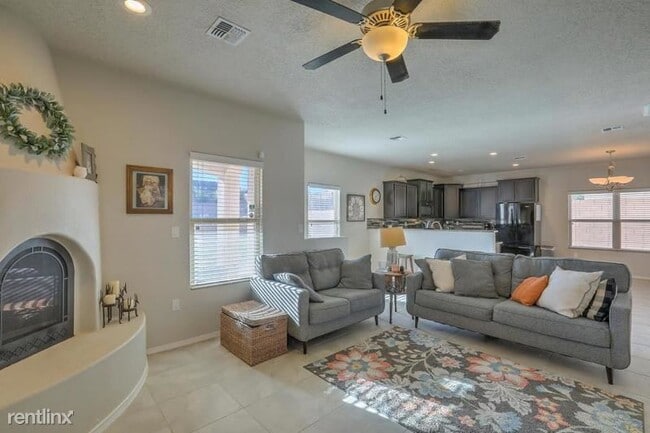 Building Photo - 3 br, 2.5 bath House - 1701 Camino Cancun ...