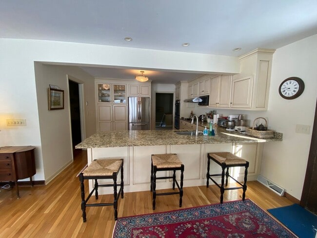 Building Photo - Four Bedroom Single Family Home