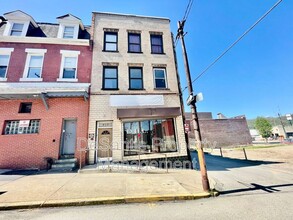 Building Photo - 810 Amity St