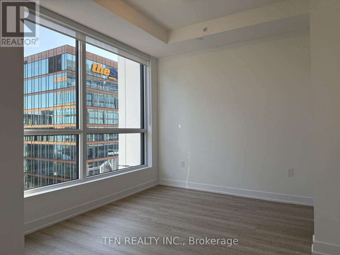 Building Photo - 15 Richardson St