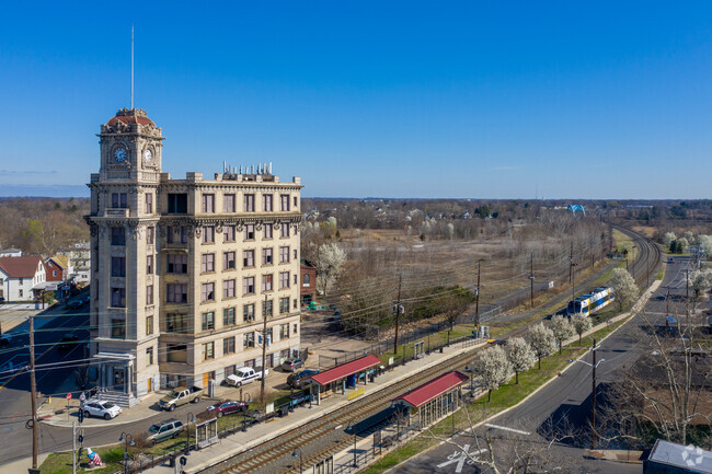 Building Photo - Keystone Watch Case Building