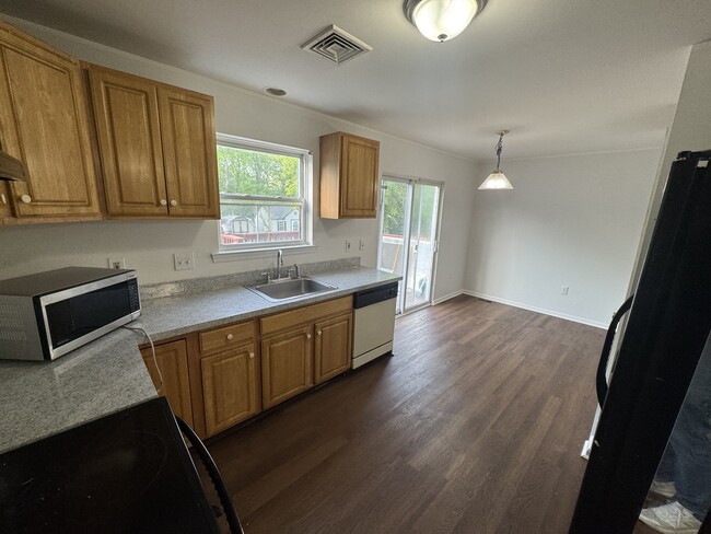 Foto del edificio - 817 Cove Ct