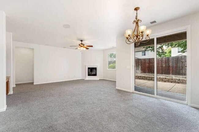 Foto del edificio - 8532 Hawley Way