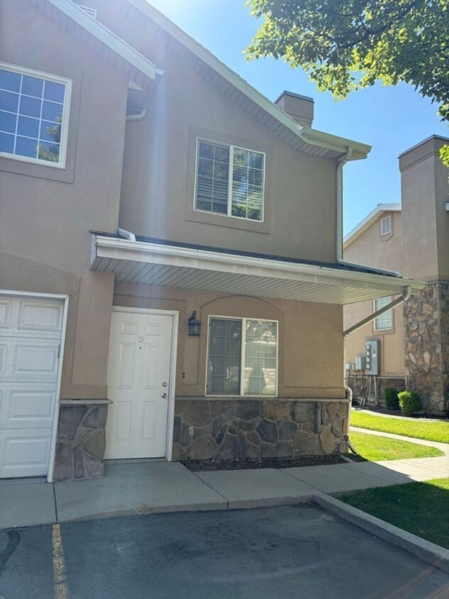 Primary Photo - 7097 Longitude Ln