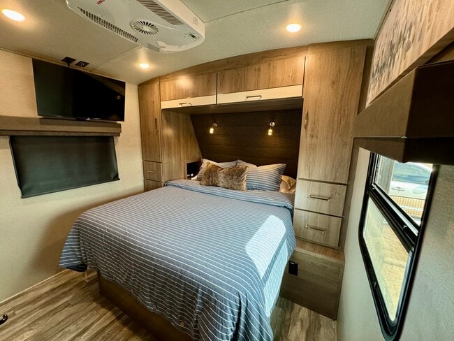Building Photo - Desert Sky RV
