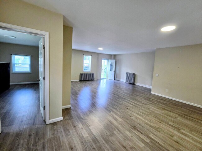 Foto del edificio - 2111 N 1st Ave