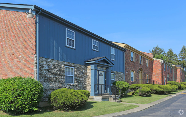 Building Photo - Whispering Hills Apartments