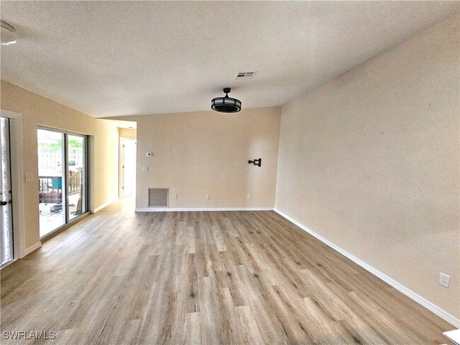 Building Photo - 5811 Crystal Lake Ln