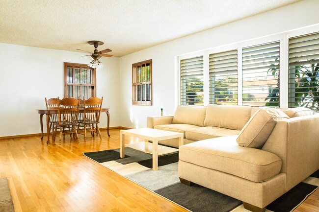 Building Photo - 8348 Doris Ave