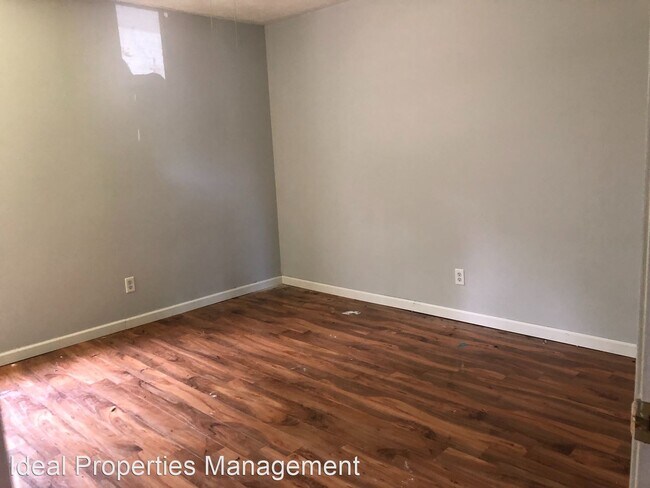 Foto del edificio - 4 br, 2 bath House - 1504 Brenda Court