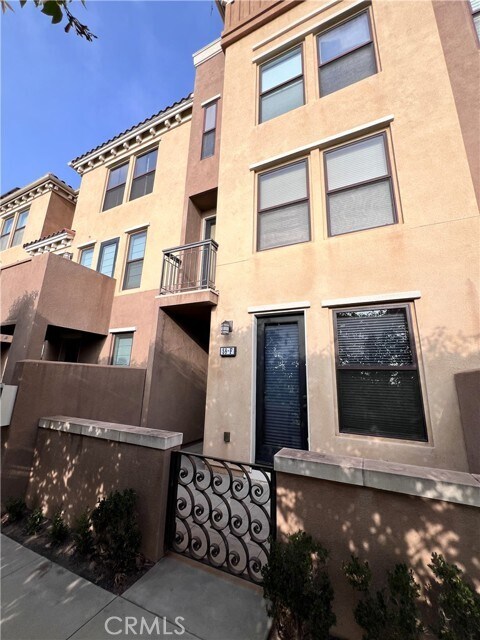 Foto del edificio - 58 S 5th St