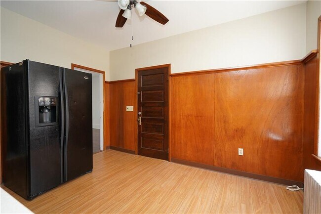 Building Photo - 23 Huxley Ave
