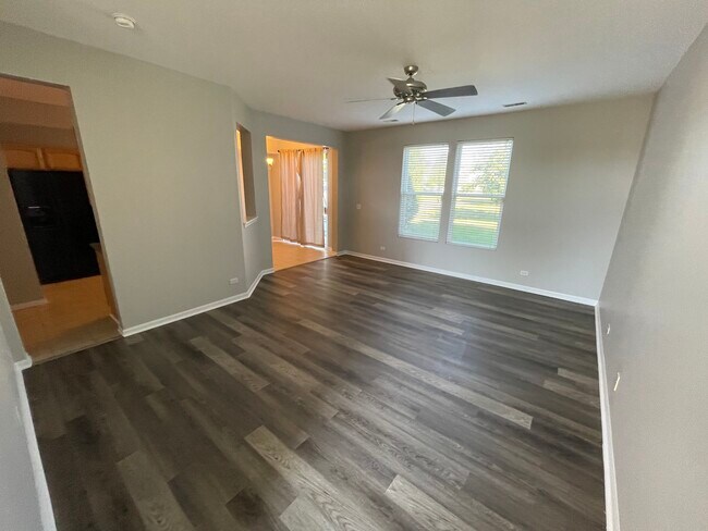 Foto del edificio - 1112 Bromley Ct