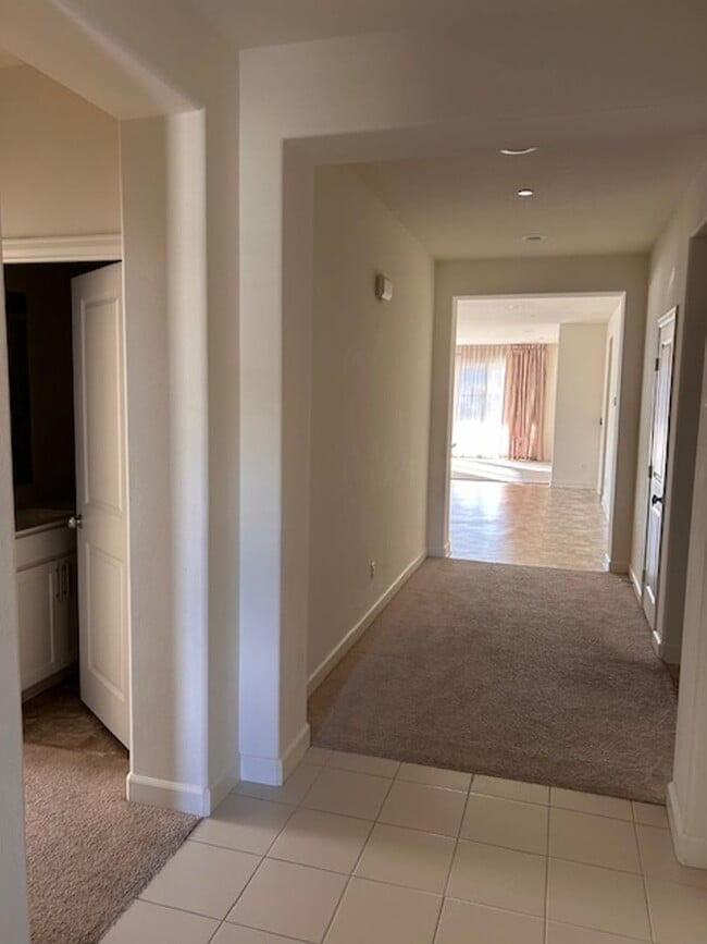 Building Photo - Single level 4 bedroom home for rent