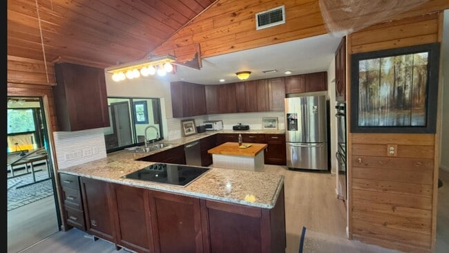 Building Photo - 1464 Gallop Dr