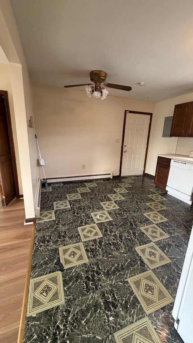 Foto del edificio - 541 Revere St