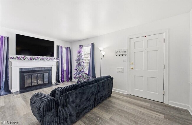 Foto del edificio - 5246 Philip Ave