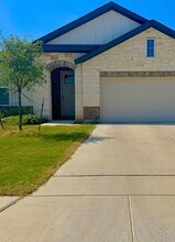Building Photo - 128 Red Deer Pl