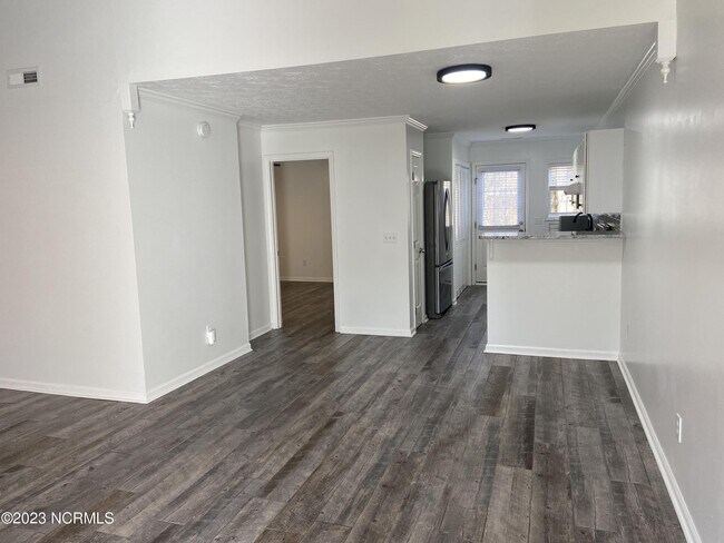 Foto del edificio - 338 Emerald Cove Ct